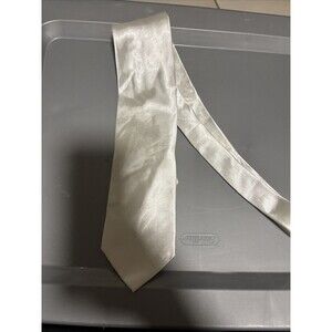 Daniel Ellissa New York White Tie.  Extra Long